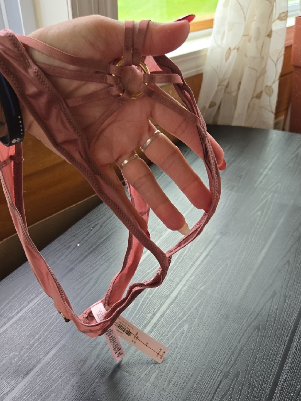 Victoria's Secret Mauve Strappy Thong with Gold Rings - Picture 4 of 5
